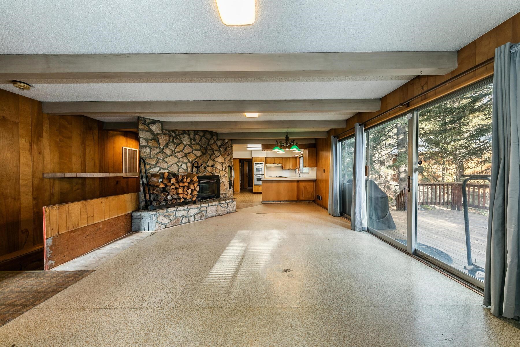 10191 Donner Trail Road Truckee, CA 96161 - Photo 8 of 21 a view of an empty room and a balcony