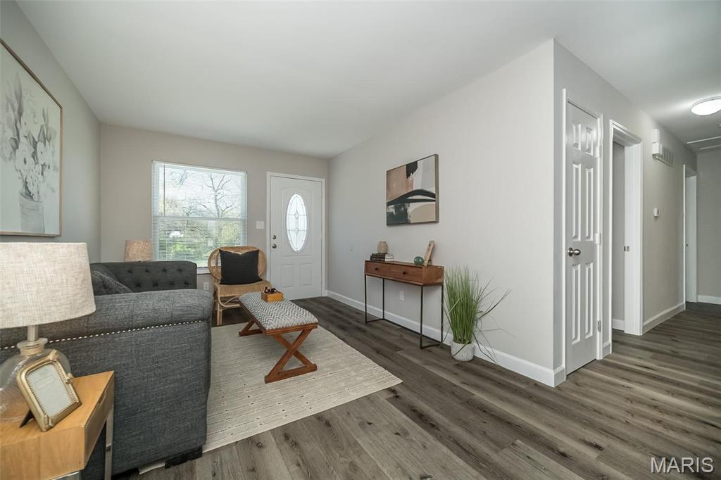 6753 Robbins Avenue St. Louis, MO 63133 - Photo 4 of 20