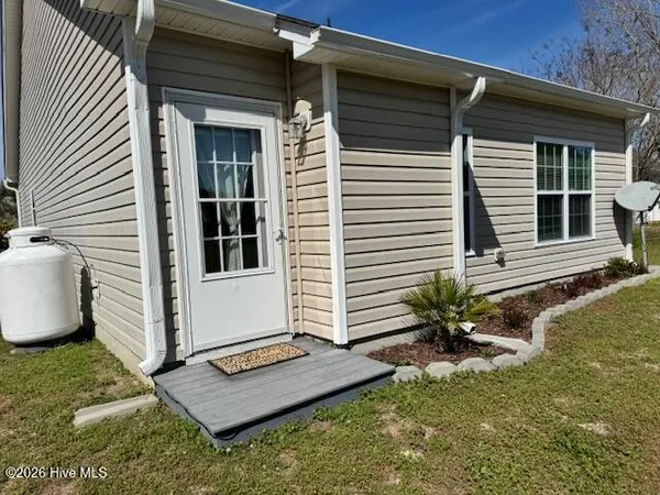 $2,100 | 4537 Fleetwood Drive Southeast, Southport, NC 28461