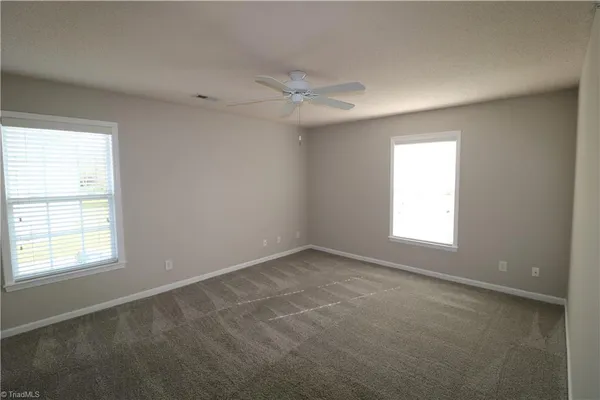$1,295 | 3761 Holmes Creek Place, Unit 302, Winston-Salem, NC 27127