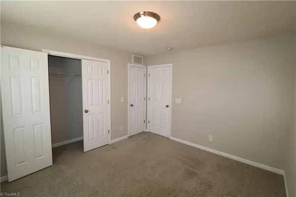 $1,295 | 3761 Holmes Creek Place, Unit 302, Winston-Salem, NC 27127