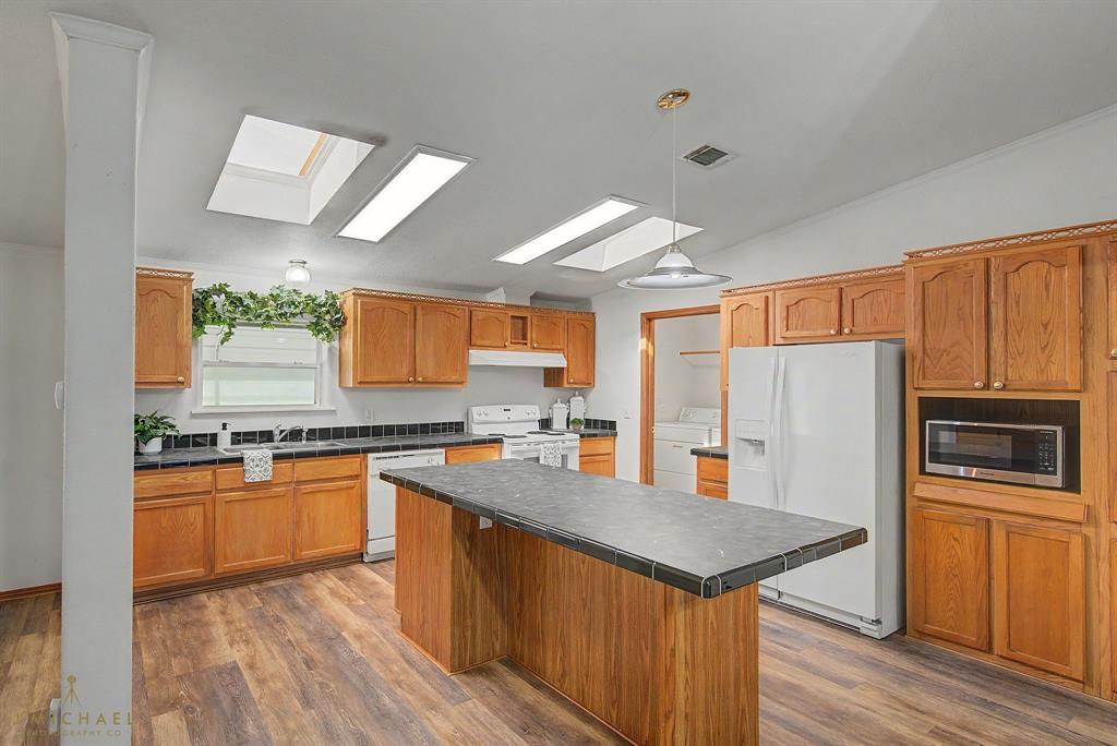 9747 Mathieu Drive Oil City, LA 71061 - Photo 11 of 36