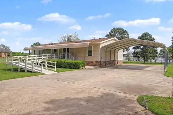 $399,000 | 9747 Mathieu Drive, Oil City, LA 71061
