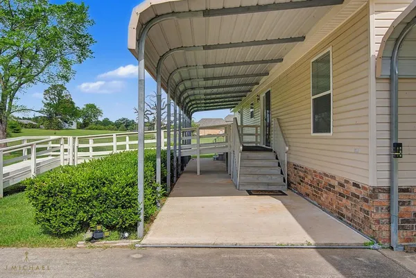 $399,000 | 9747 Mathieu Drive, Oil City, LA 71061