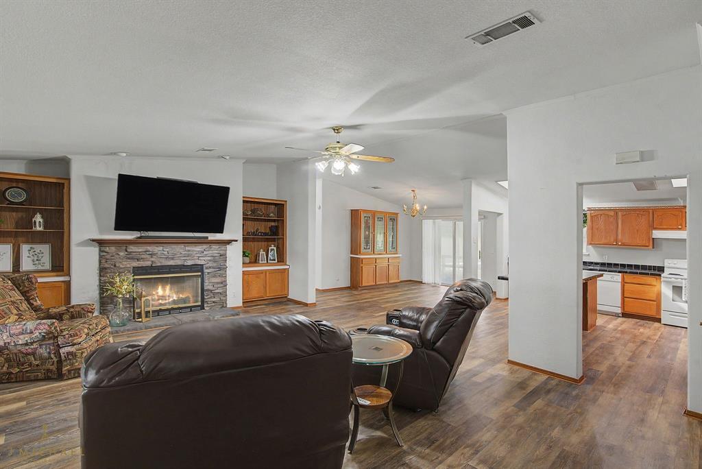 9747 Mathieu Drive Oil City, LA 71061 - Photo 9 of 36