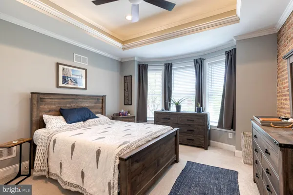 $3,200 | 8 South Potomac Street, Baltimore, MD 21224