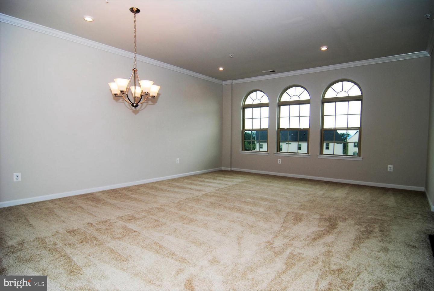 6012 Leben, Unit D Frederick, MD 21703 - Photo 2 of 18 Living Room