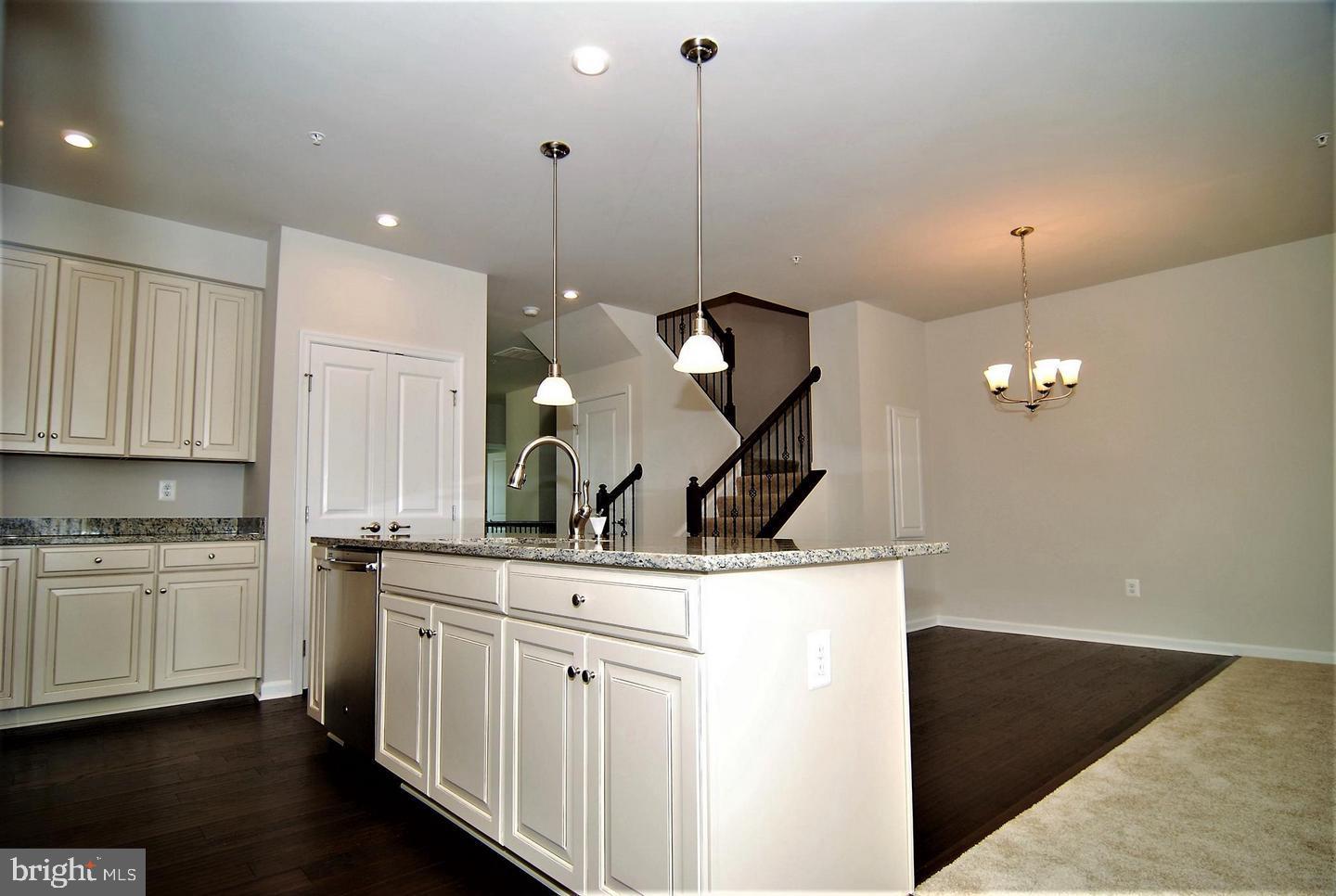 6012 Leben, Unit D Frederick, MD 21703 - Photo 4 of 18 Kitchen