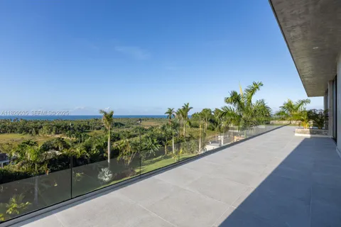 $6,800,000 | 0 8g99 Hr Las Terrenas, Dominican Republic, FL 00000