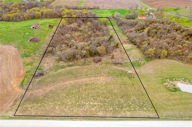 $190,000 | 7830 Barkertown Road, Odessa, MO 64076
