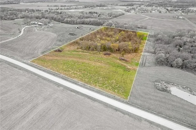 $190,000 | 7830 Barkertown Road, Odessa, MO 64076