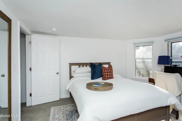 $2,150 | 590 North Broadway, Unit 2, Ballston Spa, NY 12020