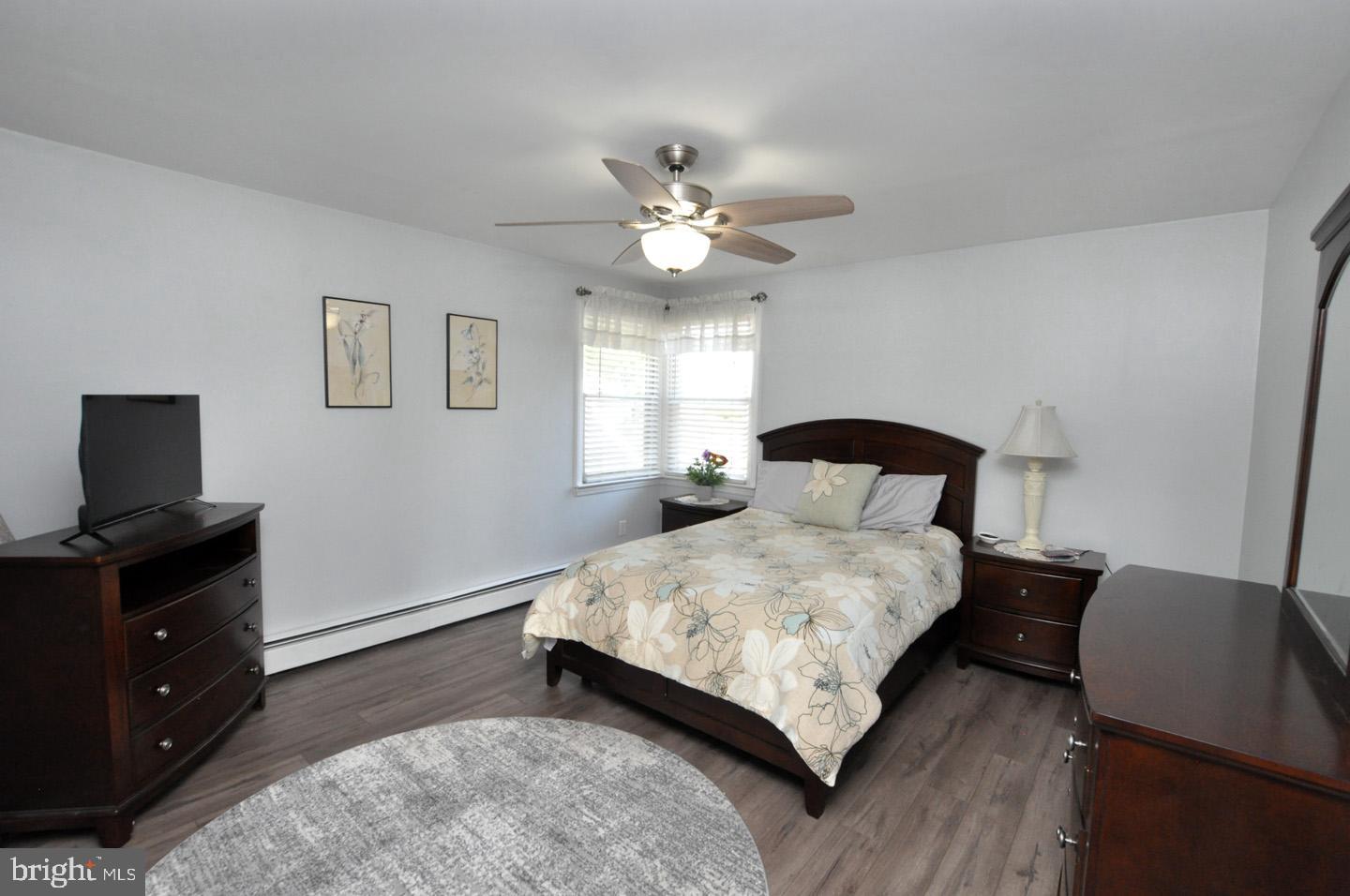 407 Oak Street Riverside, NJ 08075 - Photo 11 of 29 Bedroom 1