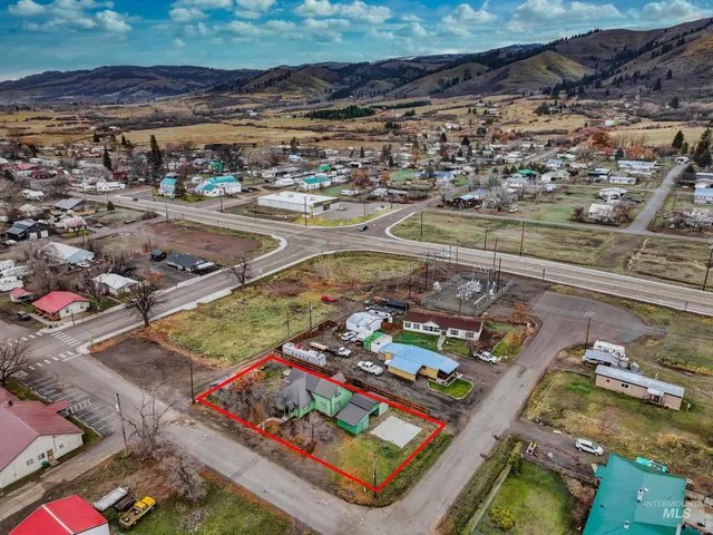 $398,000 | 105 South Exeter Street, Council, ID 83612