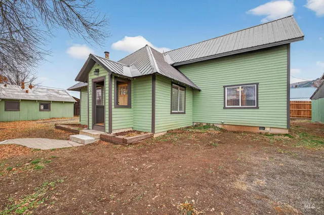 $398,000 | 105 South Exeter Street, Council, ID 83612
