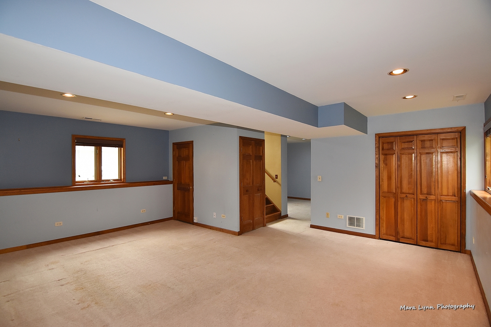 1424 Sunset Road Geneva, IL 60134 - Photo 21 of 38 a view of an empty room