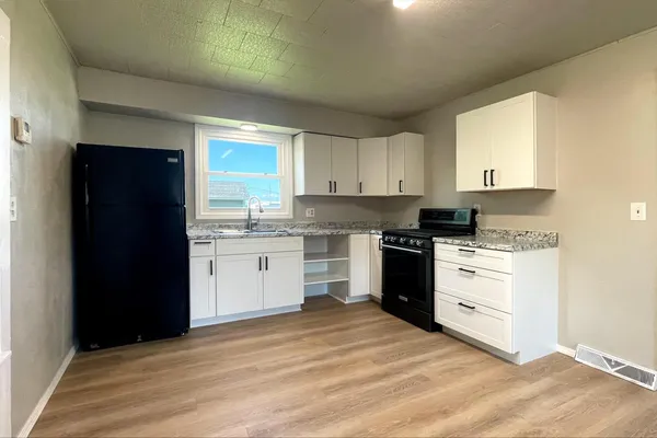$109,000 | 245 3rd Avenue Southeast, Wells, MN 56097