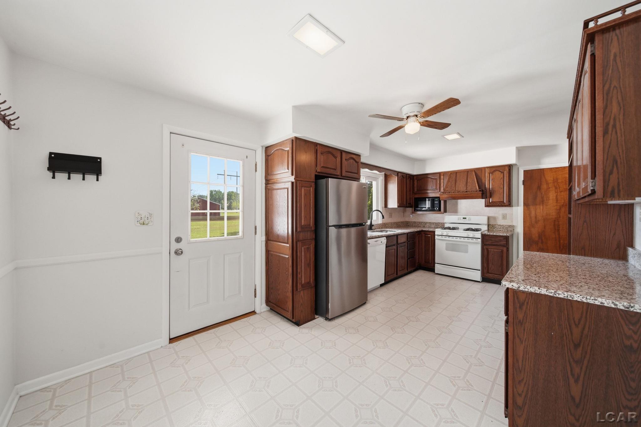 2745 East Carleton Road Adrian, MI 49221 - Photo 12 of 50