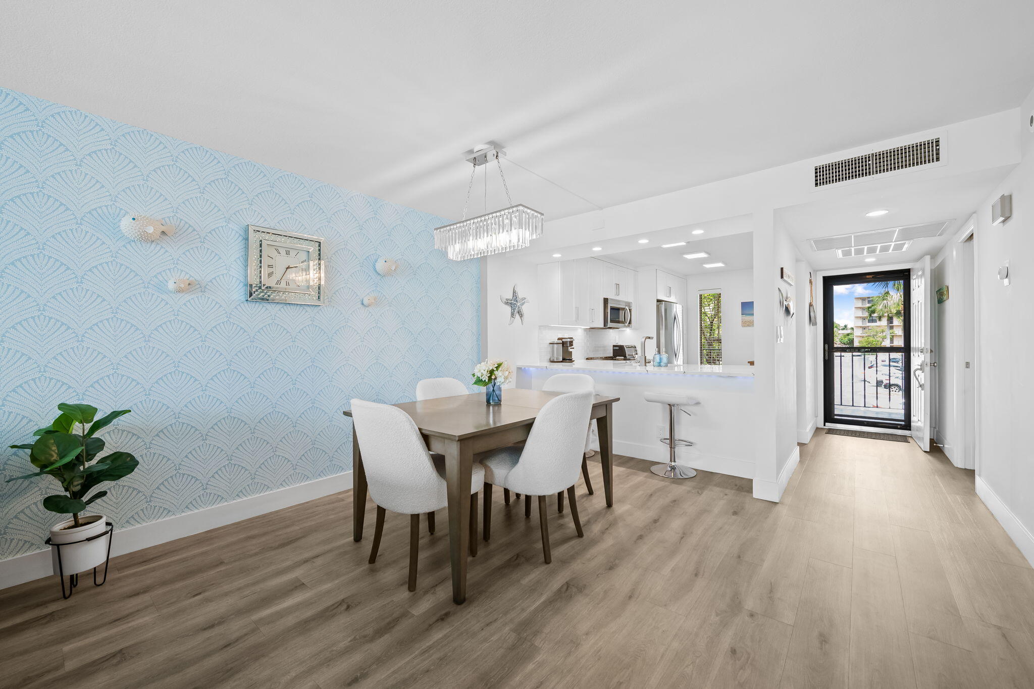 15 Royal Palm Way, Unit 202 Boca Raton, FL 33432 - Photo 11 of 34 Dining Room and Entry