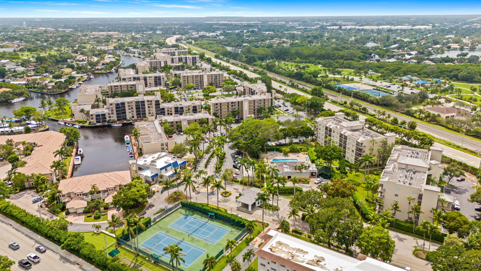 15 Royal Palm Way, Unit 202 Boca Raton, FL 33432 - Photo 33 of 34 Community