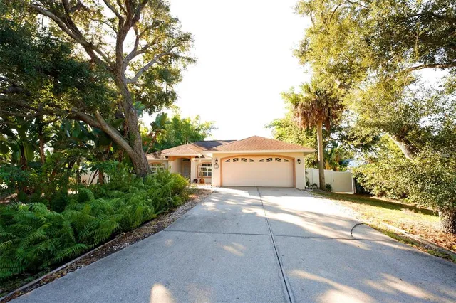 $2,300 | 285 Marquette Road, Venice, FL 34293