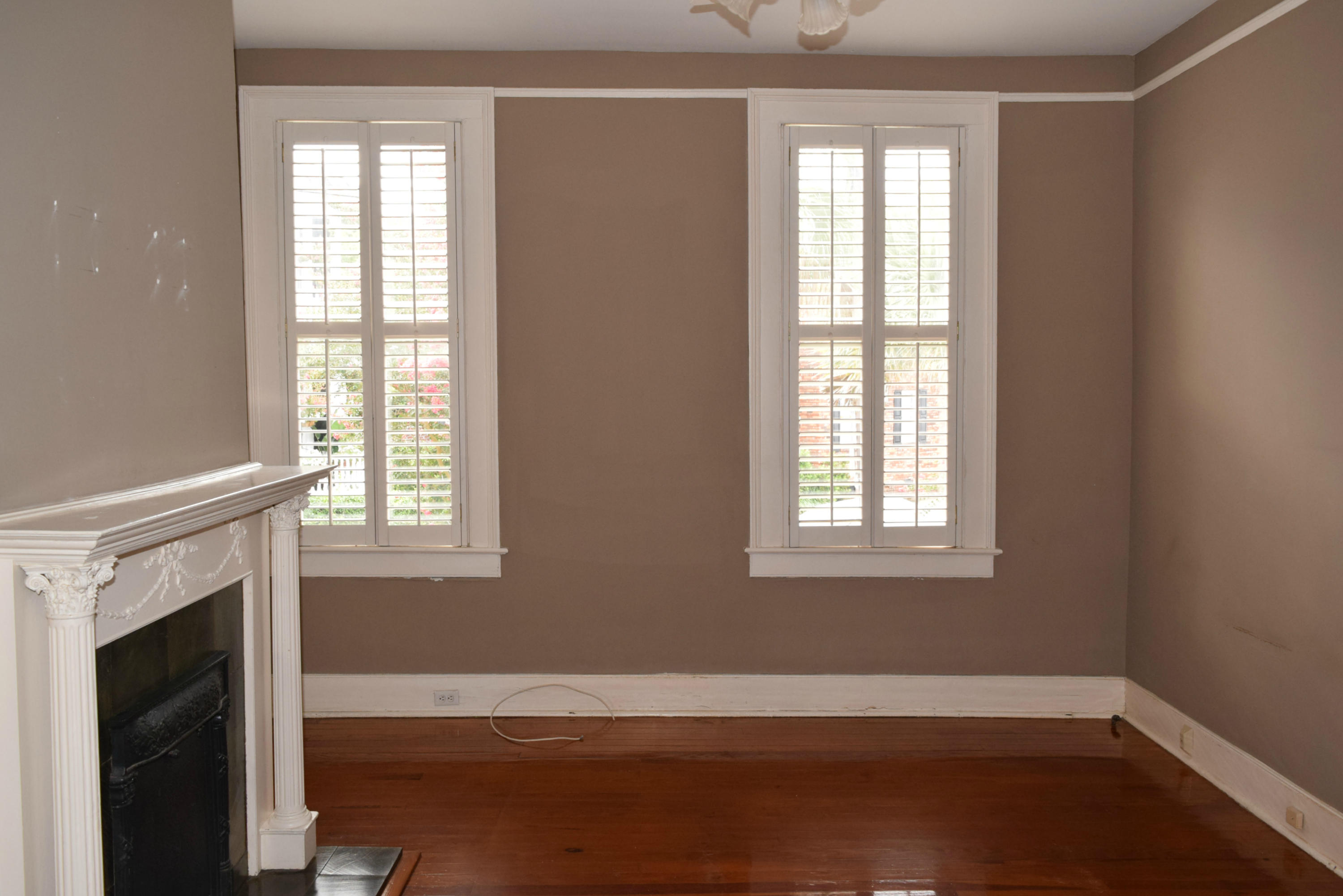2 Rutledge Avenue Charleston, SC 29401 - Photo 5 of 10 5 - 1st Floor Unit - Master Bedroom
