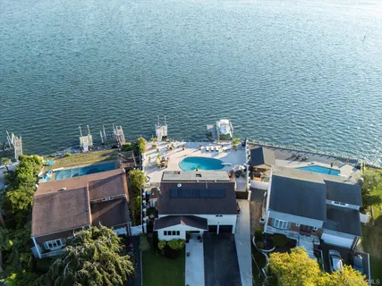 $1,999,000 | 3600 Bertha Drive, Baldwin Harbor, NY 11510