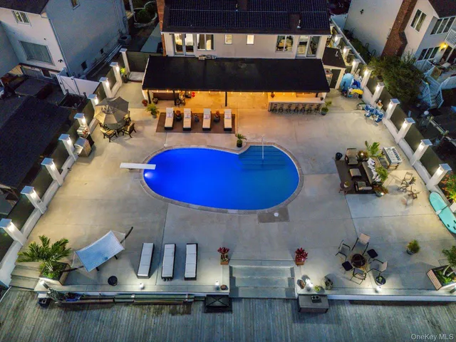 $1,999,000 | 3600 Bertha Drive, Baldwin Harbor, NY 11510