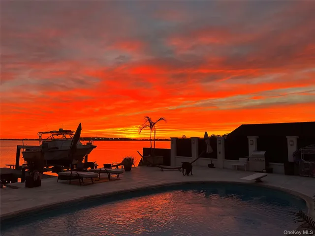 $1,999,000 | 3600 Bertha Drive, Baldwin Harbor, NY 11510