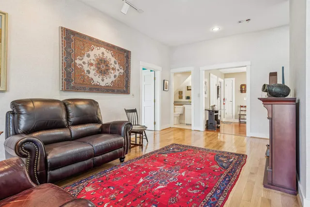 $1,200,000 | 17 Linden Hill Street, Woodstock, VT 05091