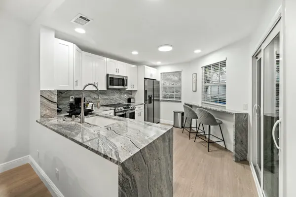 $3,500 | 6553 Via Regina, Boca Raton, FL 33433