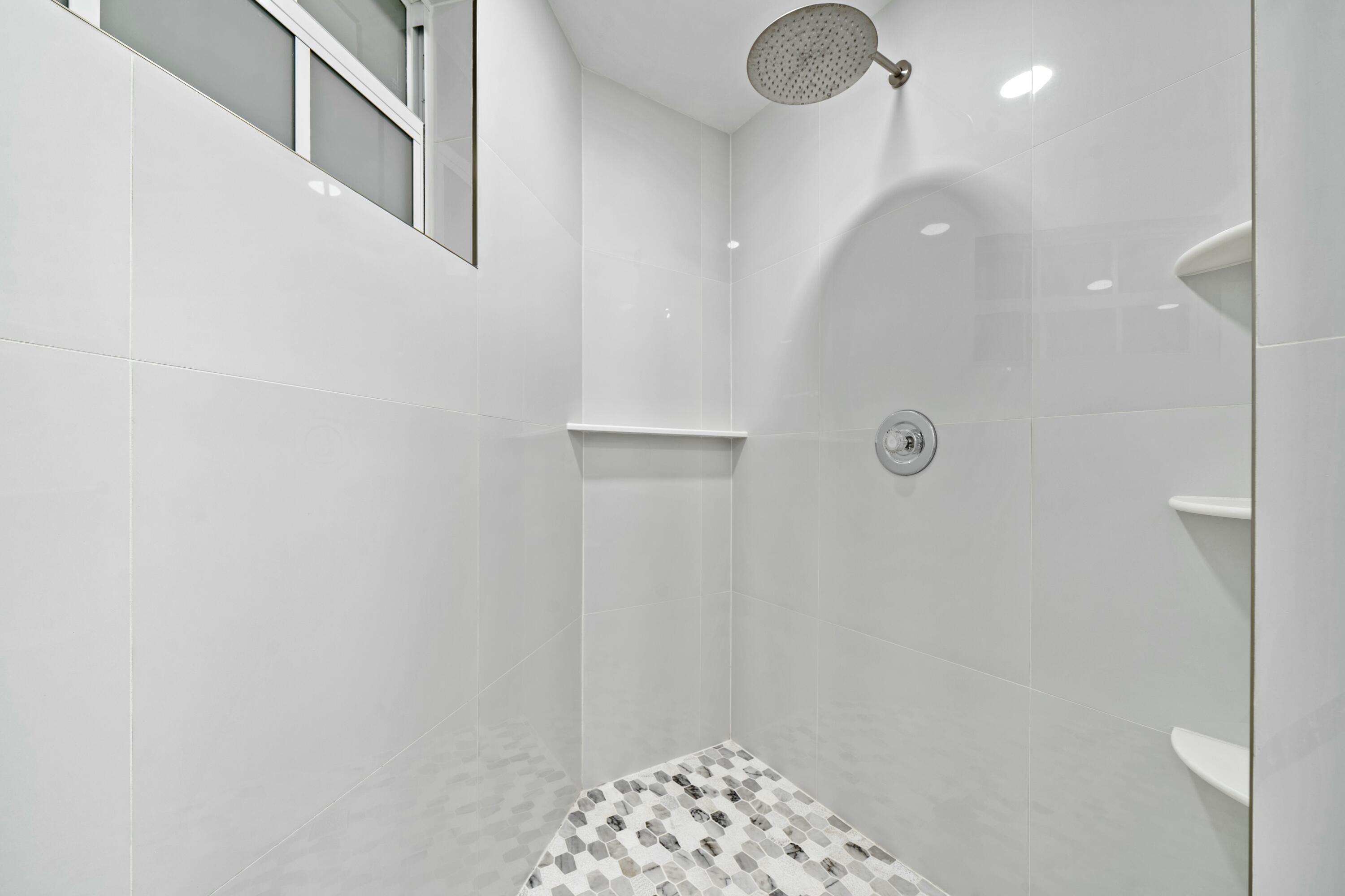 6553 Via Regina Boca Raton, FL 33433 - Photo 19 of 26 tempImageOI1o3W