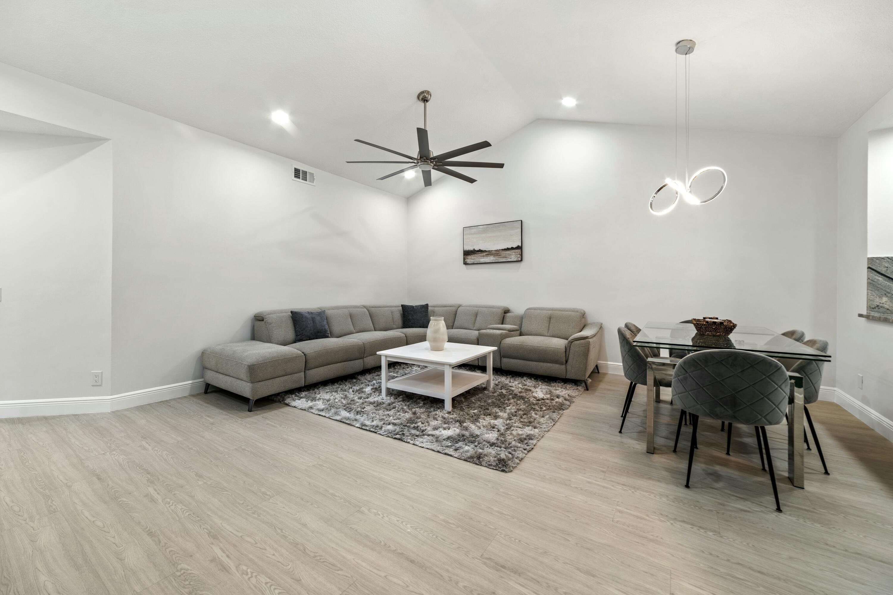 6553 Via Regina Boca Raton, FL 33433 - Photo 6 of 26 tempImage3pQ0Yk