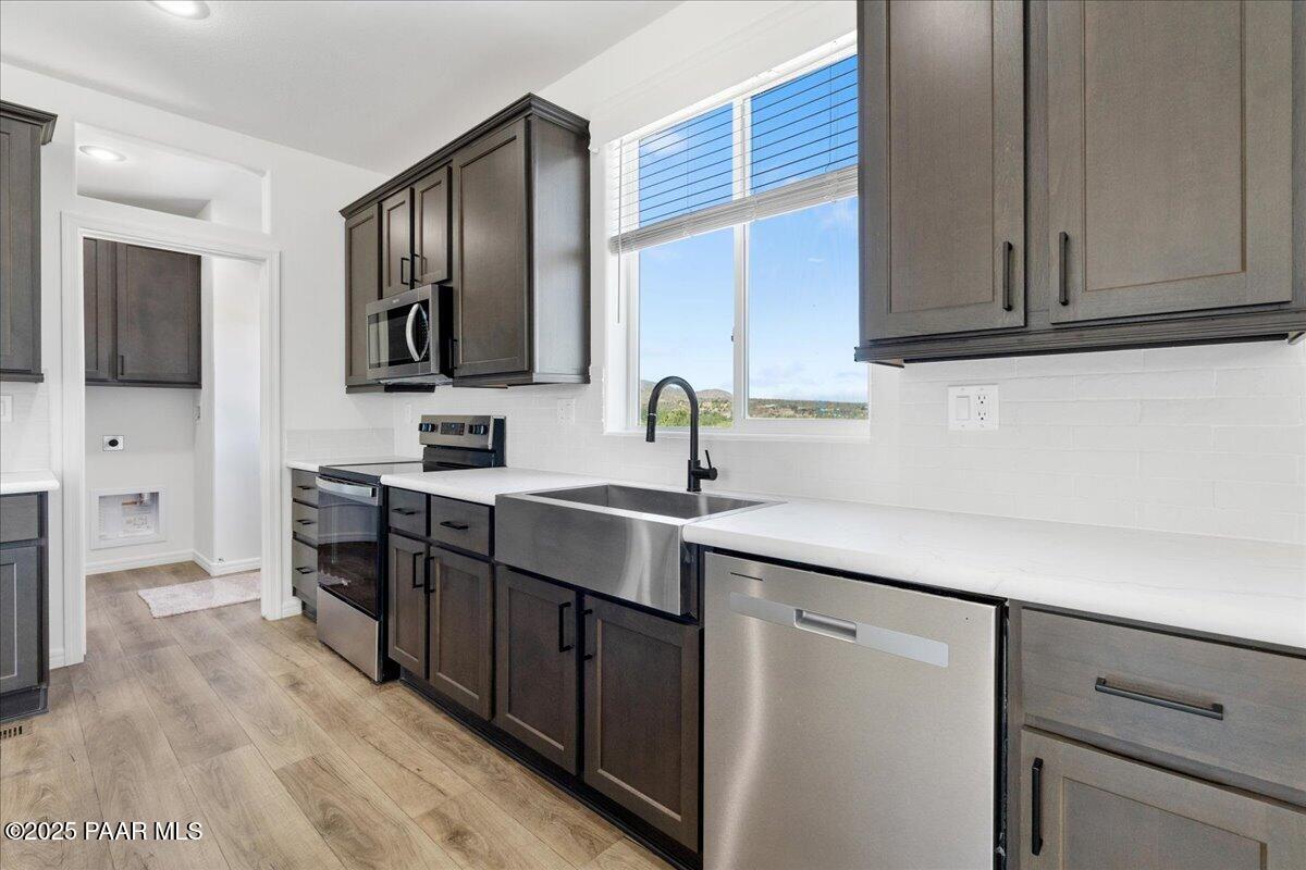 1398 Big Chino Road Paulden, AZ 86334 - Photo 9 of 35 09-Kitchen