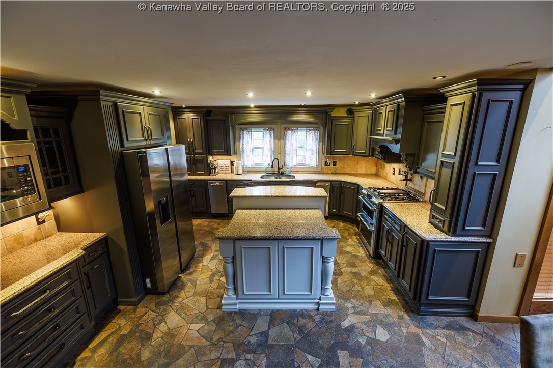 215 Myrtle Webb Road Chapmanville, WV 25508 - Photo 15 of 49 Gallery Image 15