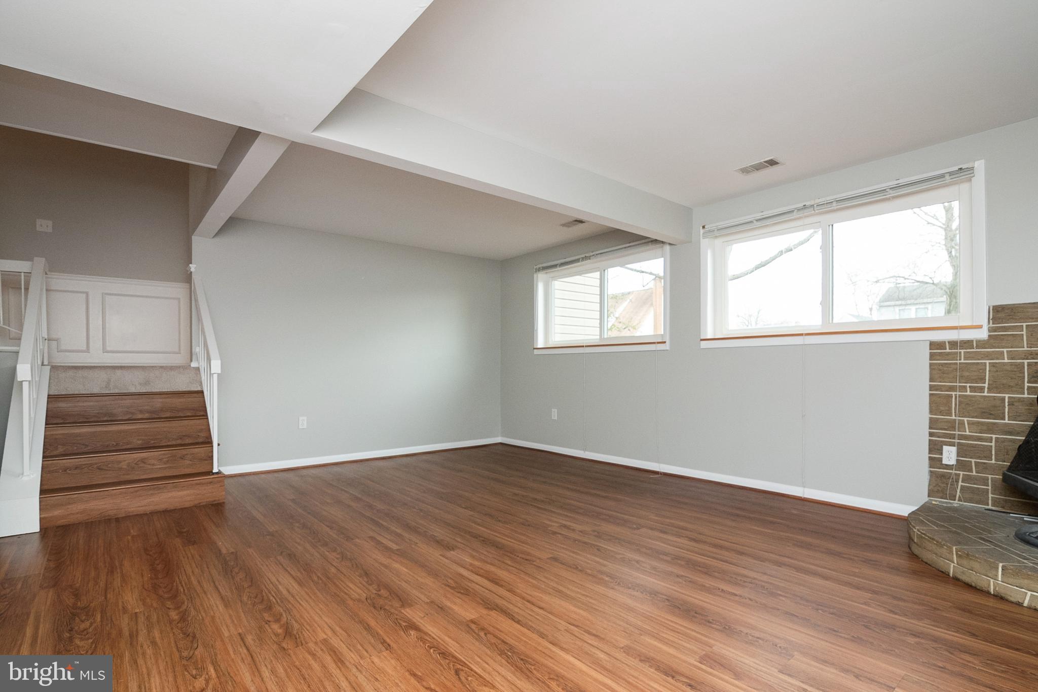 124 South Fox Road Sterling, VA 20164 - Photo 19 of 45 Downstairs