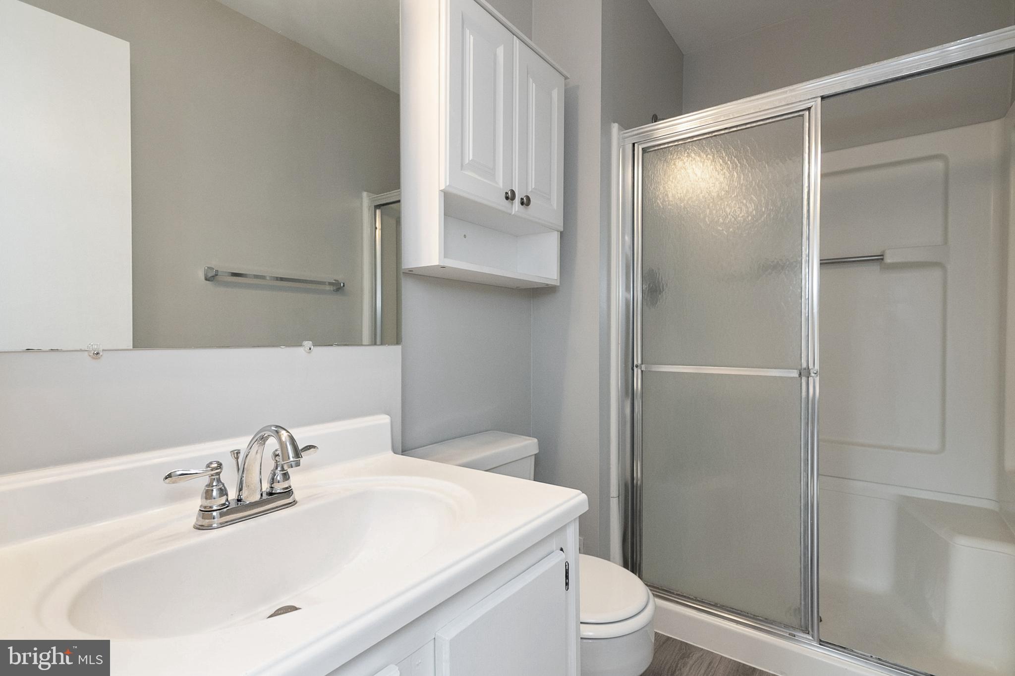 124 South Fox Road Sterling, VA 20164 - Photo 28 of 45 Full bath