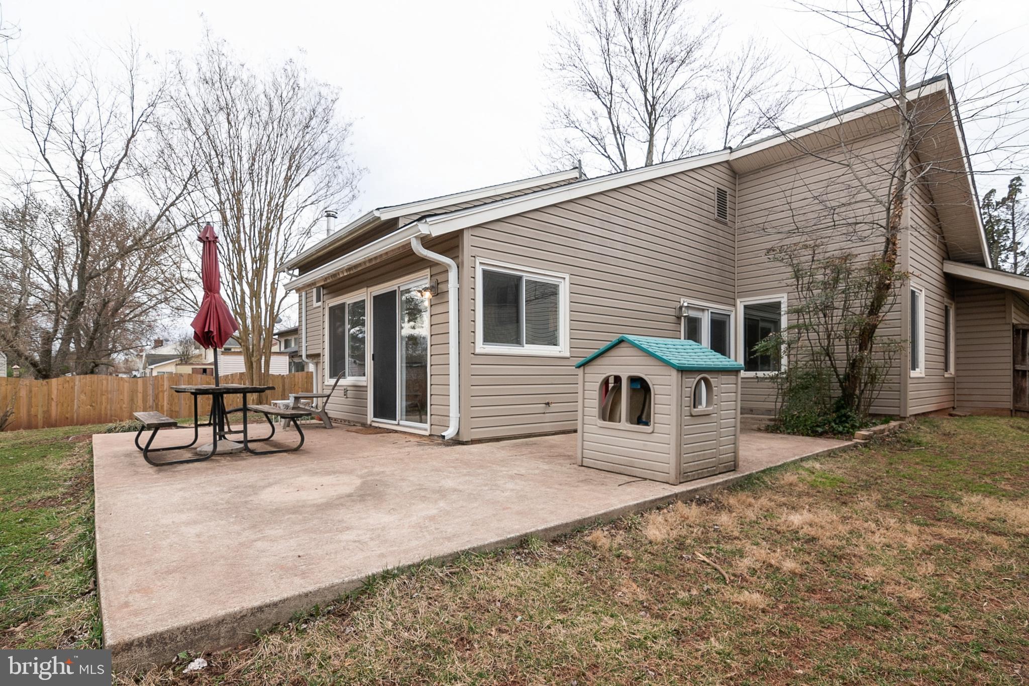 124 South Fox Road Sterling, VA 20164 - Photo 45 of 45 Backyard