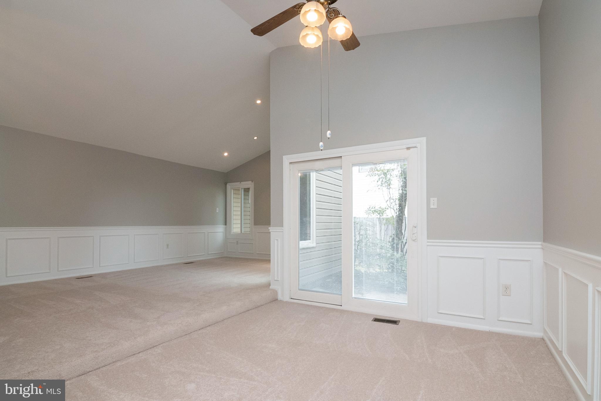 124 South Fox Road Sterling, VA 20164 - Photo 8 of 45 Dining room