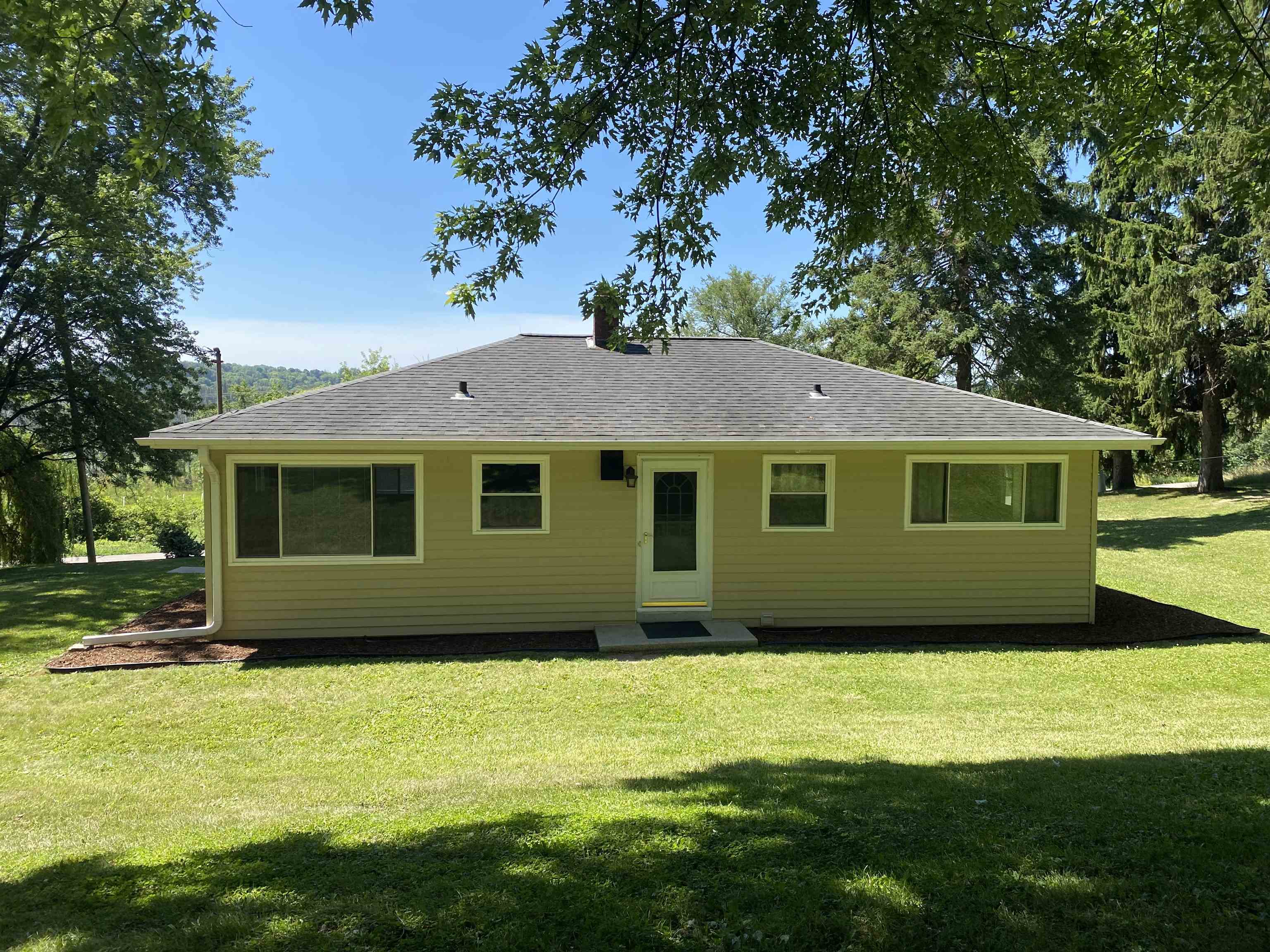 4258 Pleasant Hill Road Richfield, WI 53076 - Photo 2 of 31