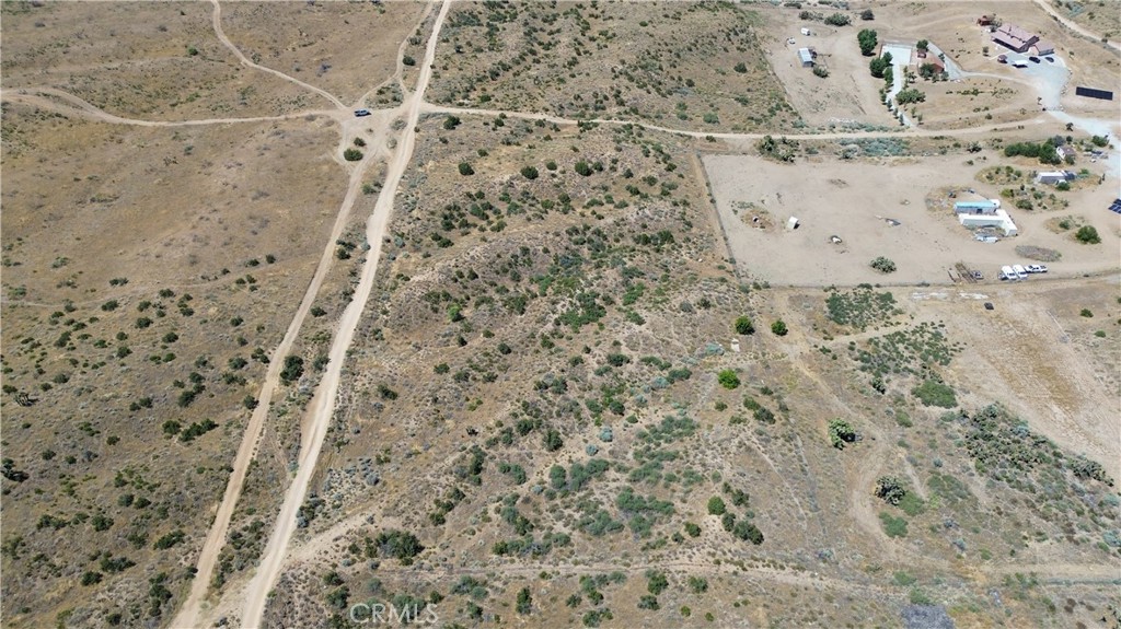 8001 Johnson Road Phelan, CA 92371 - Photo 7 of 14