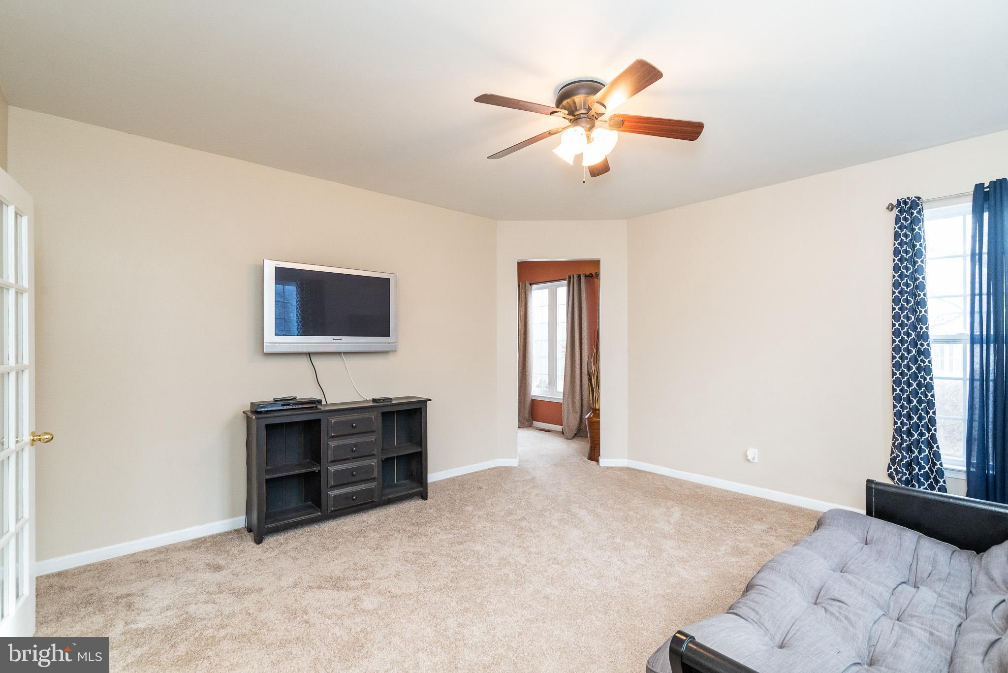 52 South View Road Rising Sun, MD 21911 - Photo 23 of 73 Living Room
