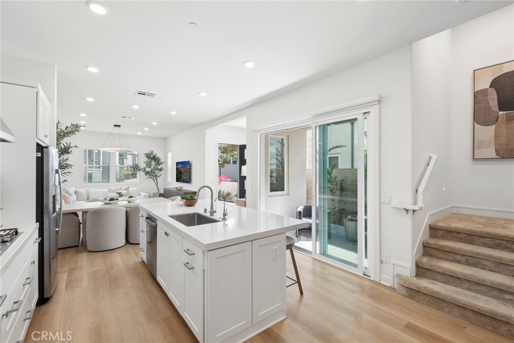 327 Baluster Irvine, CA 92618 - Photo 8 of 75