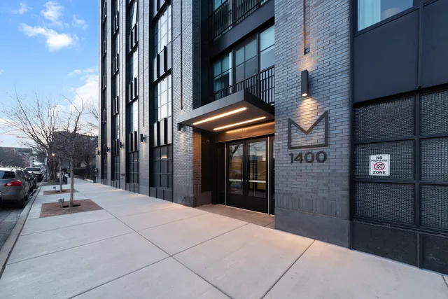 $685,000 | 1400 West Monroe Street, Unit 4A, Chicago, IL 60607