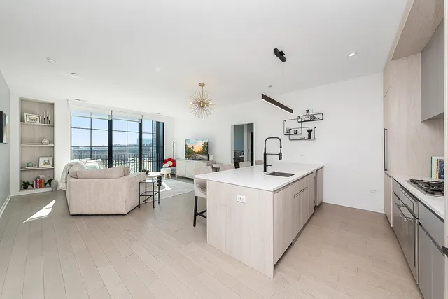 $685,000 | 1400 West Monroe Street, Unit 4A, Chicago, IL 60607