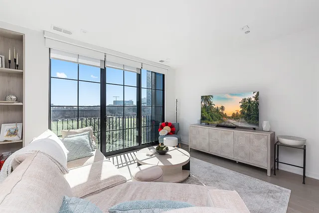 $685,000 | 1400 West Monroe Street, Unit 4A, Chicago, IL 60607