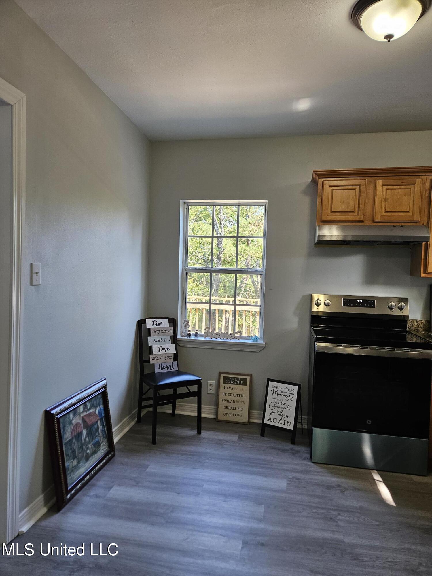 11279 South River Road Gulfport, MS 39503 - Photo 11 of 38 Kitchen w appl v3