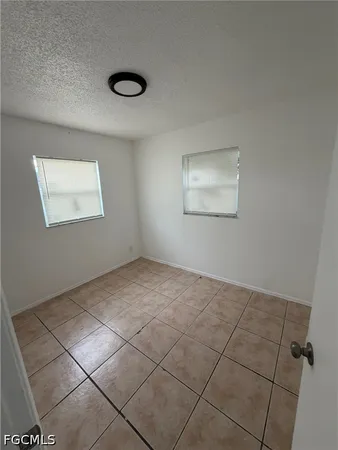 $1,400 | 5413-5427 Third Avenue, Unit 5421, Fort Myers, FL 33907