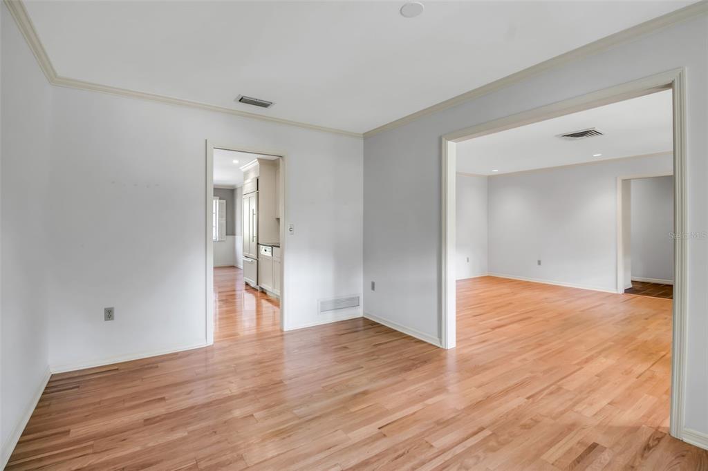 509 Spoonbill Way Sarasota, FL 34236 - Photo 13 of 86