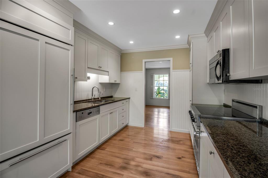 509 Spoonbill Way Sarasota, FL 34236 - Photo 16 of 86